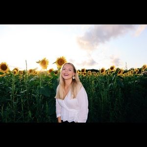 Meet your Posher, Julia